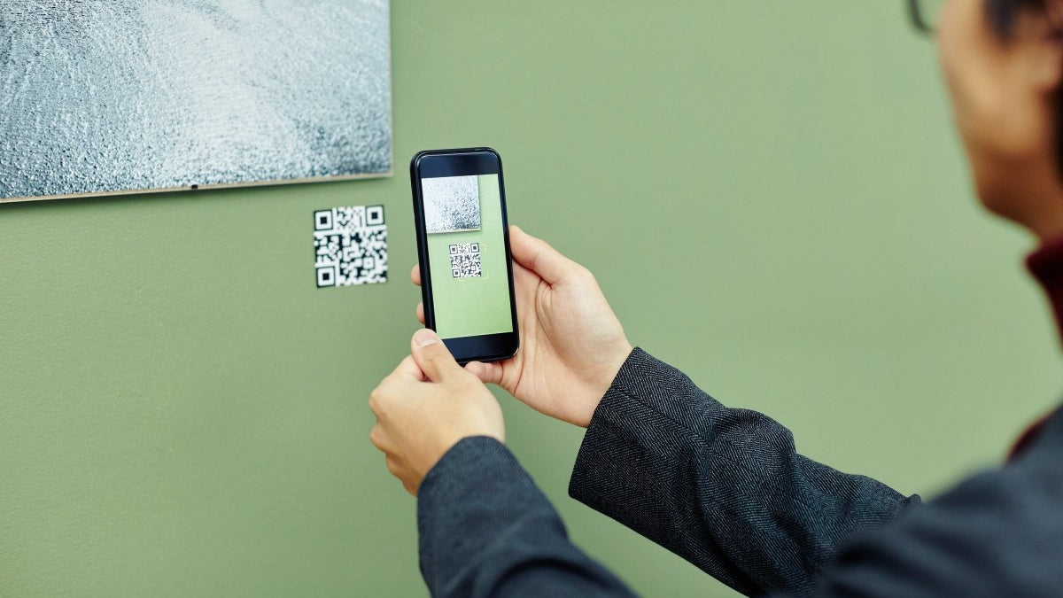 Interactive Code Art Guide to Using QR Codes in Museums and Art Galleries